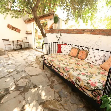 Zeytinli Konak Konukevi Selçuk