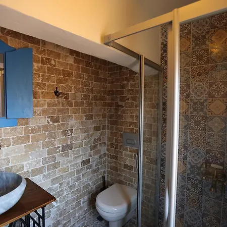 Konukevi Zeytinli Konak