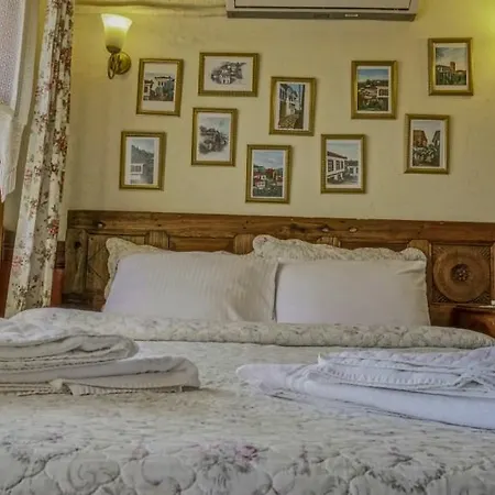 Konukevi Zeytinli Konak